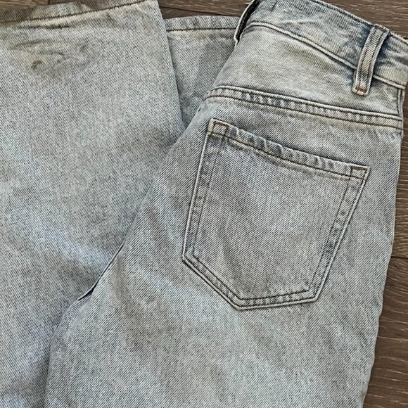PacSun 90s Boyfriend Distressed Light Wash Denim Jeans Size 22 - Picture 12 of 16